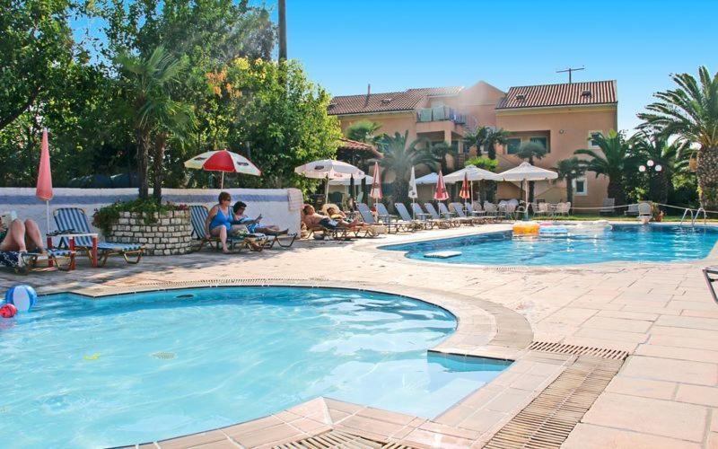Poseidon Apartments Άγιος Γόρδιος Εξωτερικό φωτογραφία