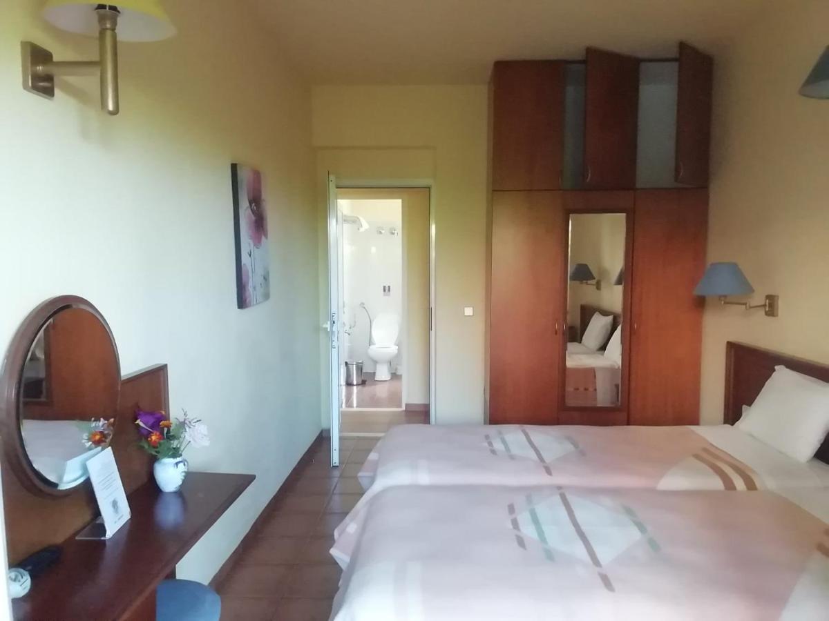 Poseidon Apartments Άγιος Γόρδιος Εξωτερικό φωτογραφία