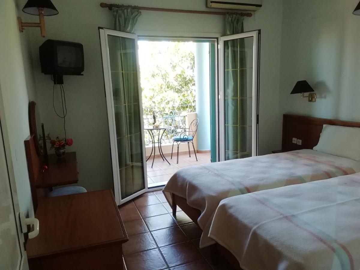 Poseidon Apartments Άγιος Γόρδιος Εξωτερικό φωτογραφία