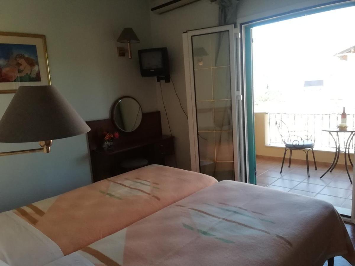 Poseidon Apartments Άγιος Γόρδιος Εξωτερικό φωτογραφία