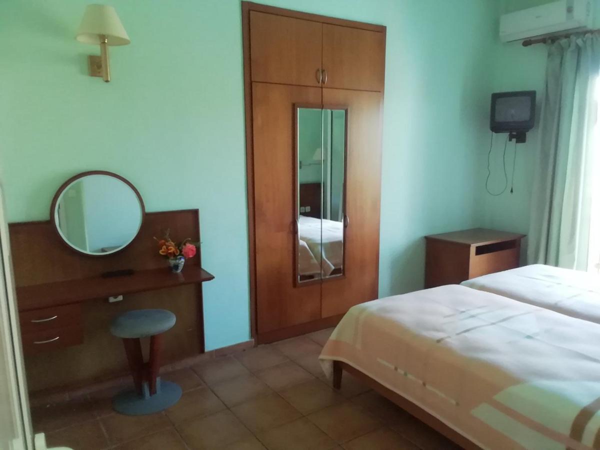 Poseidon Apartments Άγιος Γόρδιος Εξωτερικό φωτογραφία