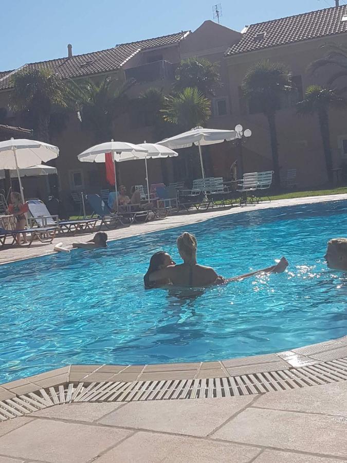 Poseidon Apartments Άγιος Γόρδιος Εξωτερικό φωτογραφία